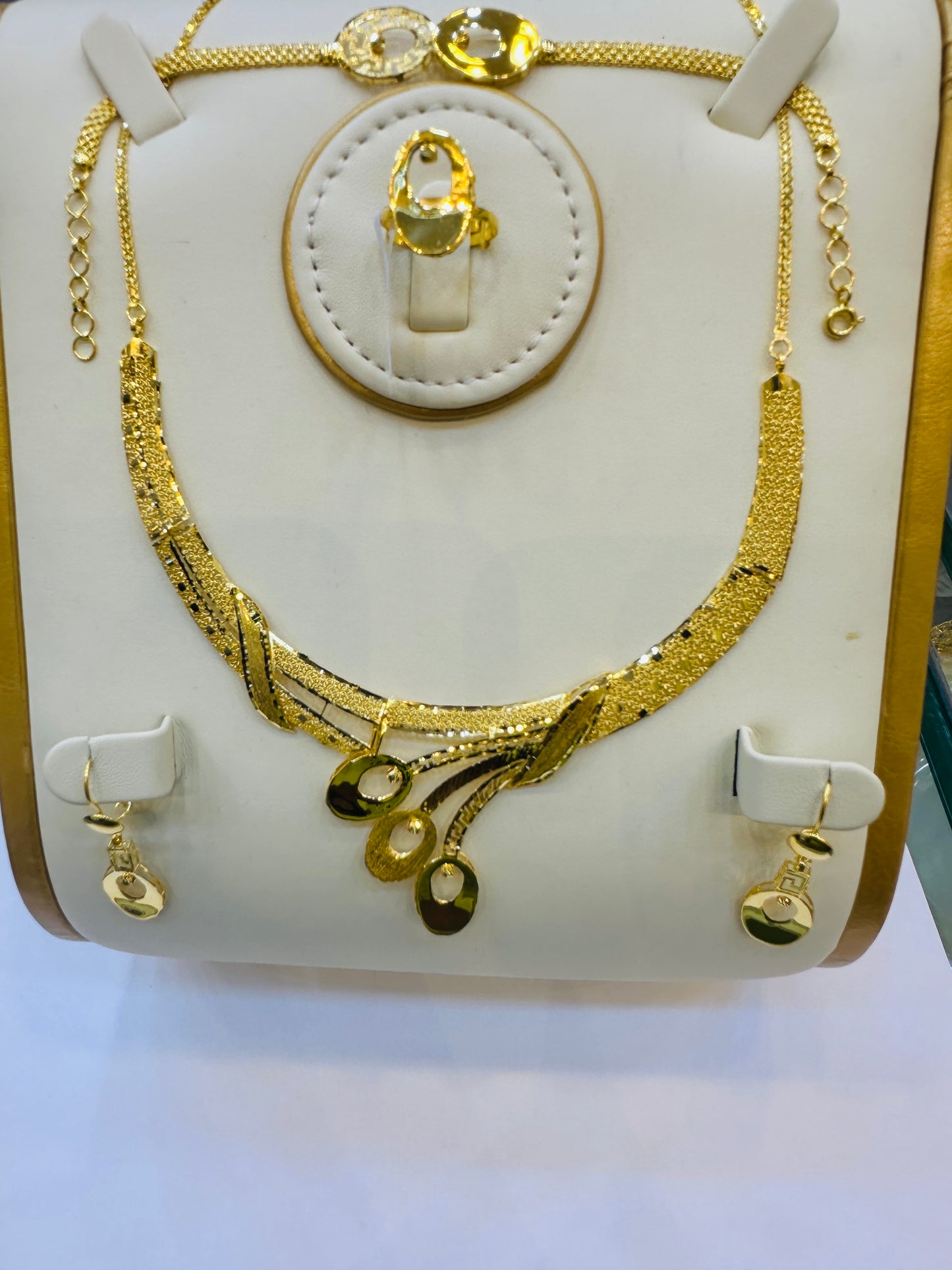 Luxury Gold Necklace Set Jewelry Gift for Women